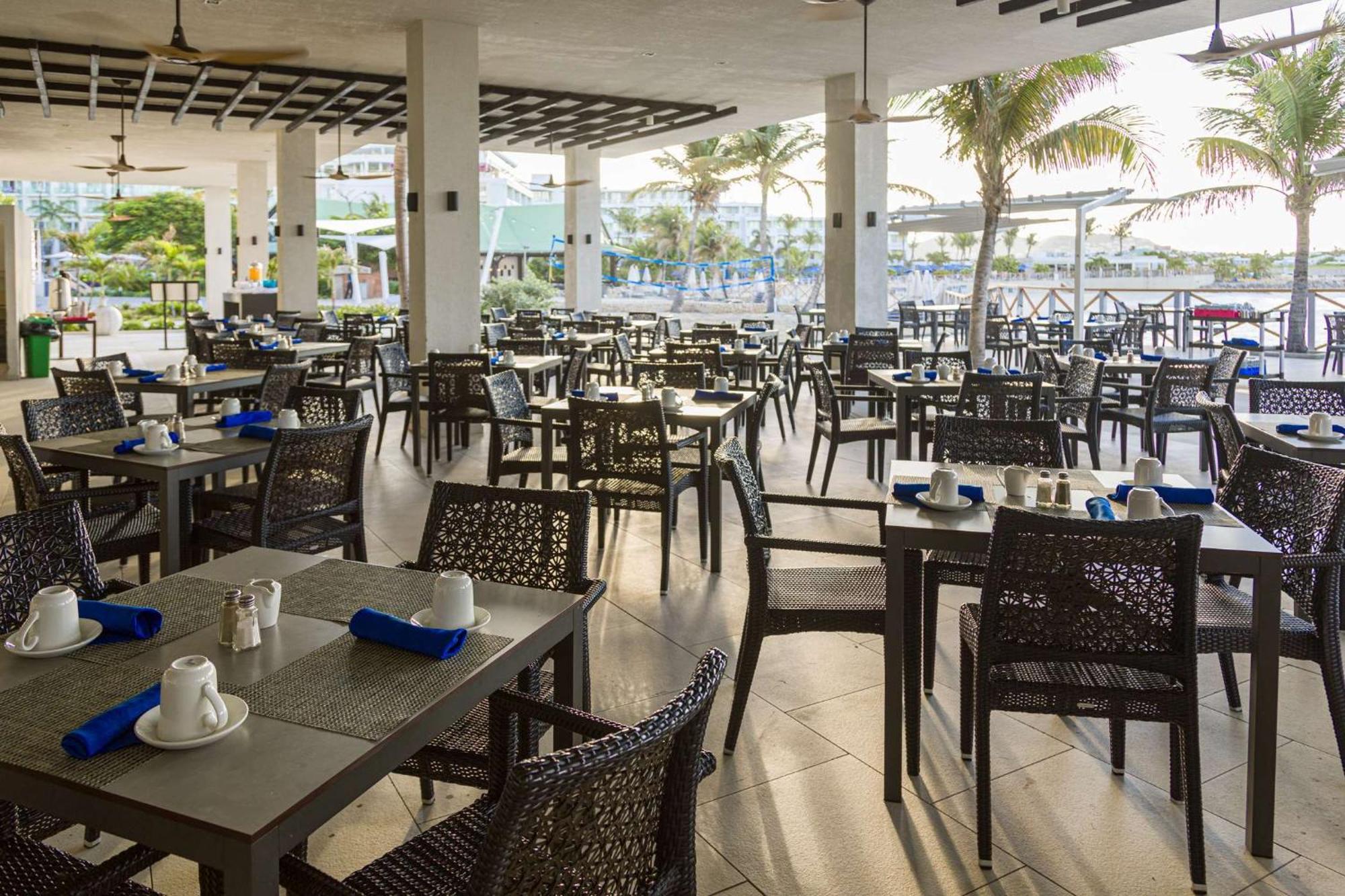 Sonesta Maho Beach All Inclusive Resort Casino & Spa Exterior photo